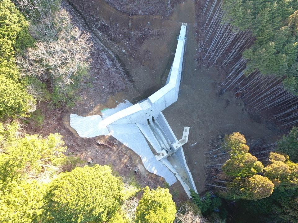 （砂）安口川砂防堰堤工事